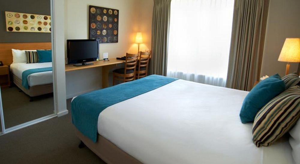 Quest Bunbury Aparthotel Exteriör bild