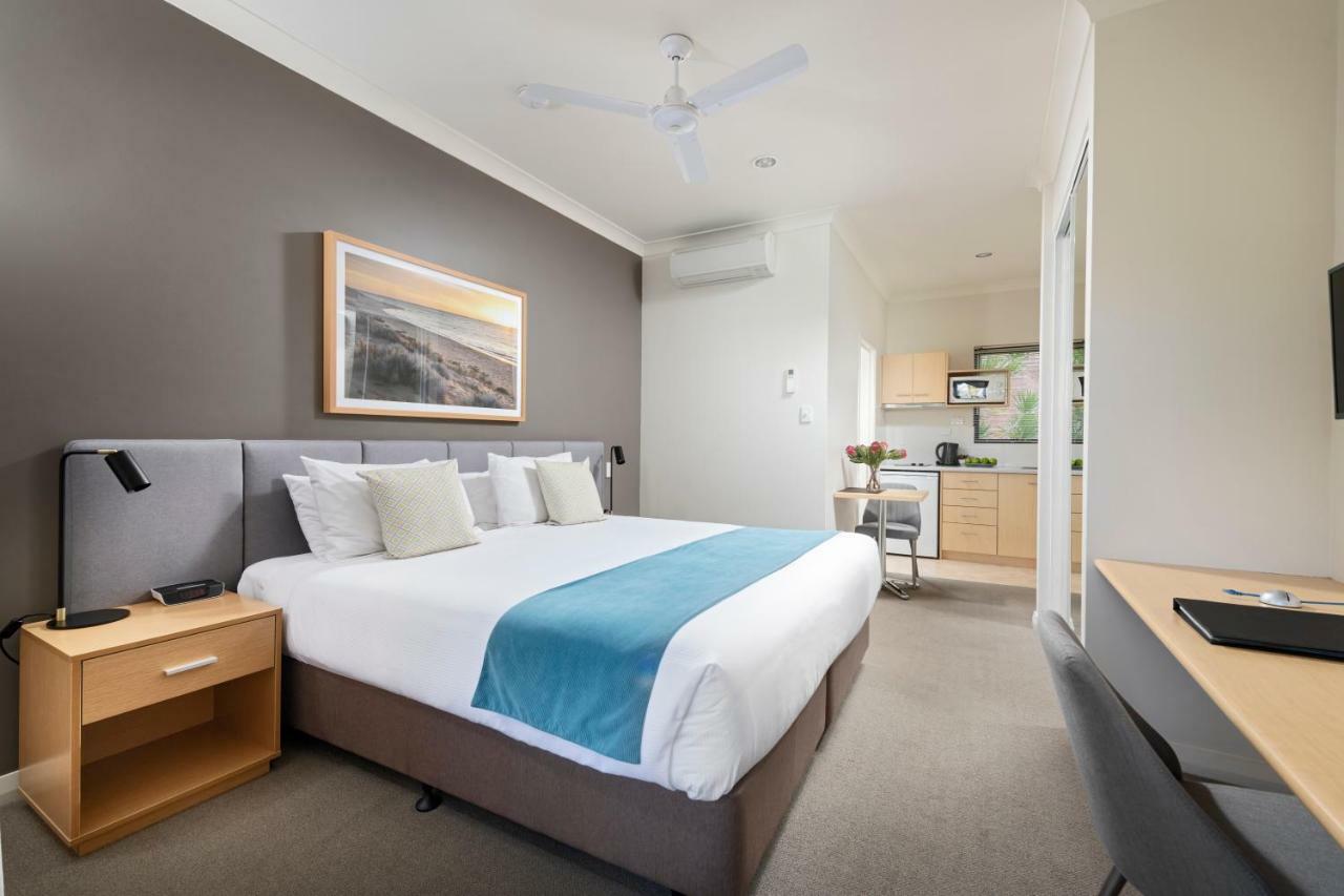Quest Bunbury Aparthotel Exteriör bild